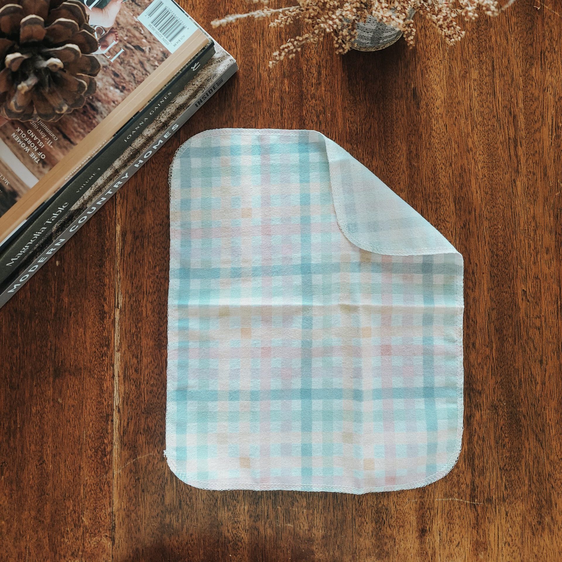 Pastel gingham Unpapar Towel